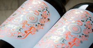 Branding vinícola: cómo la etiqueta construye percepción de marca